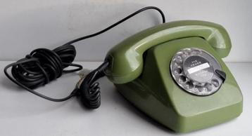 Joli ancien téléphone vintage vert allemand   marque FeTap beschikbaar voor biedingen