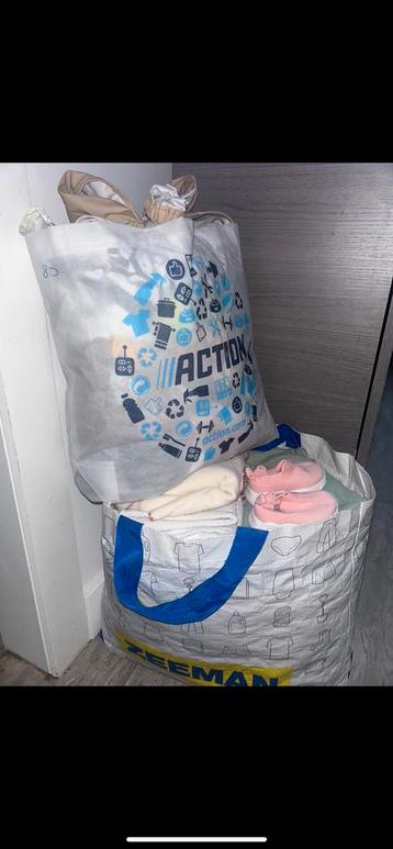 Babykleren maat 62-74 beschikbaar voor biedingen