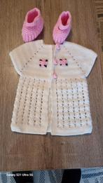 handgebreide vest en pantoffels voor 0_1 jaar, Kinderen en Baby's, Kraamcadeaus en Geboorteborden, Ophalen of Verzenden, Zo goed als nieuw