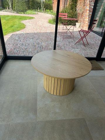 Ronde salontafel beschikbaar voor biedingen