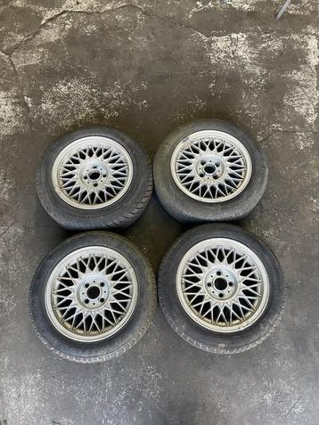 4 BBS E30 BMW 15x7 en 24 met banden in zeer goede staat beschikbaar voor biedingen