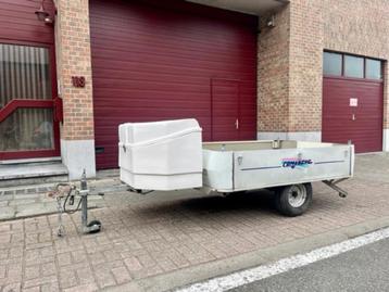 PRACHTIGE AANHANGER MET GROTE OPBERGBOX, OOK MOTORFIETSEN beschikbaar voor biedingen