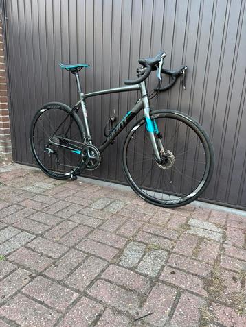 Koersfiets Giant Contend Sl 2 beschikbaar voor biedingen