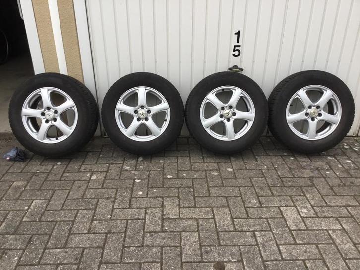 Winterbanden Pirelli op velg, Auto-onderdelen, Banden en Velgen, Banden en Velgen, Winterbanden, Gebruikt, Ophalen