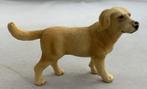 Schleich 16329 Figurine de chien en or jaune Labrador, anima, Collections, Utilisé, Enlèvement ou Envoi