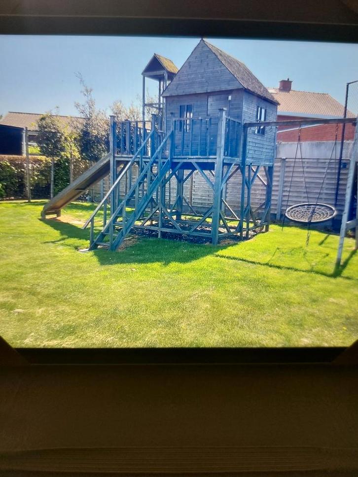 Buiten speeltuig in perfecte staat, Kinderen en Baby's, Speelgoed | Buiten | Speeltoestellen, Zo goed als nieuw, Glijbaan, Schommel