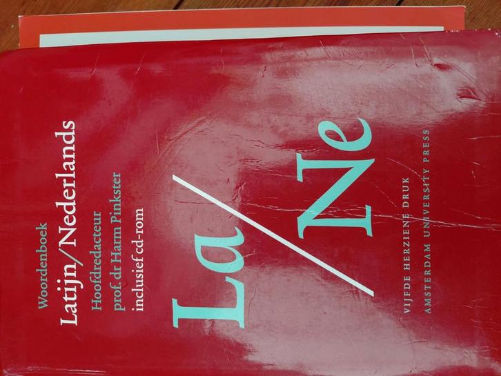 Woordenboek Latijn - Nederlands, Boeken, Woordenboeken, Gelezen, Latijn, Ophalen