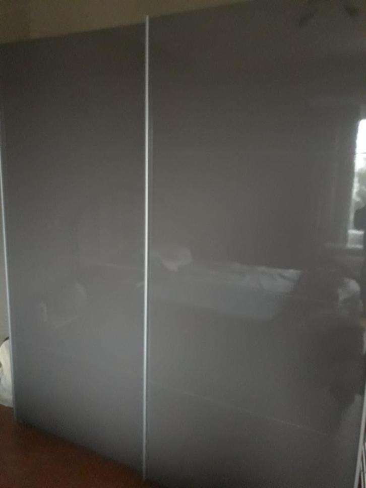 Mooie taupe kleerkast, Huis en Inrichting, Kasten | Kleerkasten, Zo goed als nieuw, 200 cm of meer, 150 tot 200 cm, 50 tot 75 cm