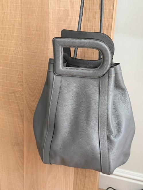 Delvaux Punch, Handtassen en Accessoires, Tassen | Damestassen, Zo goed als nieuw, Handtas, Grijs, Ophalen of Verzenden