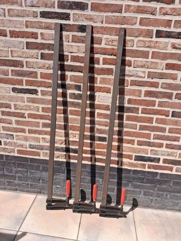 Houtklemmen/lijmklemmen te koop 3 stuks van 1m25 beschikbaar voor biedingen