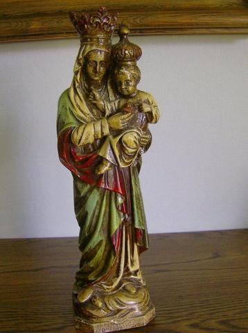 Beeld Madonna met kind beschikbaar voor biedingen