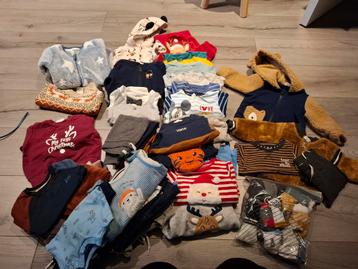 Pakket kledij maat 62 beschikbaar voor biedingen