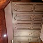 Grote kleerkast, Ophalen