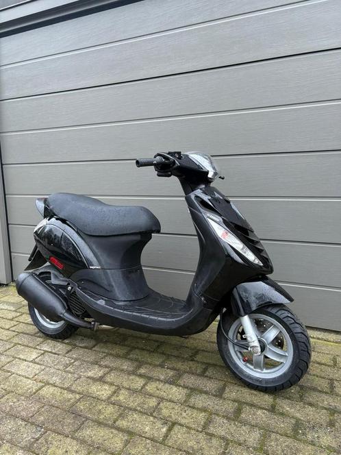 Piaggio Zip2000 2takt 150cc / TE KOOP, Fietsen en Brommers, Brommeronderdelen | Scooters, Piaggio, Cilinder, Ophalen