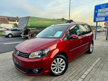 Volkswagen Touran Highline 7zitpl Navi Pdc Cruise 1ste eig. beschikbaar voor biedingen
