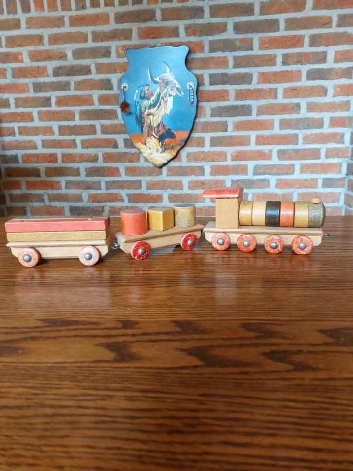 Vintage Houten treintje minstens van de jaren 1970 of ouder, Kinderen en Baby's, Speelgoed | Houten speelgoed, Gebruikt, Duw- of Trekspeelgoed