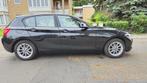 Bmw 118i/euro6/50000km/word gekeurd voor verkoop met carpass, Auto's, BMW, 100 kW, 4 cilinders, Zwart, Parkeersensor