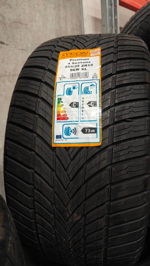 255/35r19 96w xl syron 4season 100€per stuk met montage m+s, Ophalen