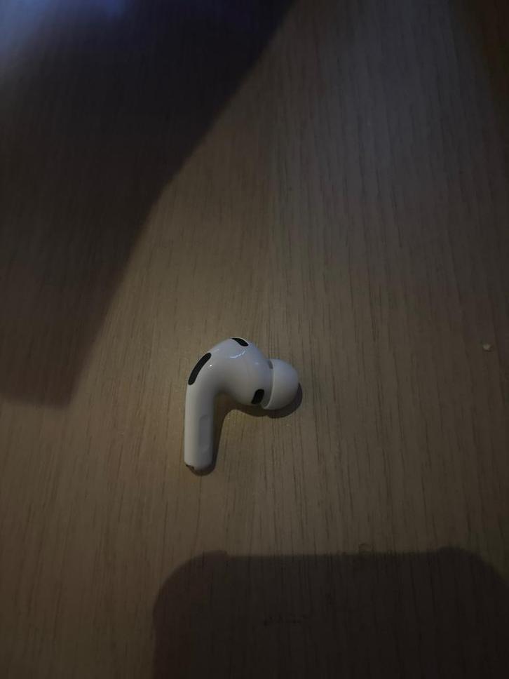 Ecouteur droit D’airpods pro 3, Télécoms, Téléphonie mobile | Écouteurs, Comme neuf, Enlèvement ou Envoi