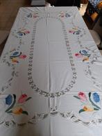 handgeborduurd tafelkleed 250x160cm met 12 servetten, Enlèvement, Neuf