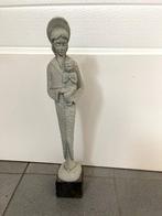 heel oud beeldje vrouw, Ophalen, Gebruikt