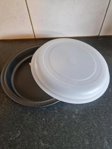 Ultrapro Quiche Tupperware  beschikbaar voor biedingen