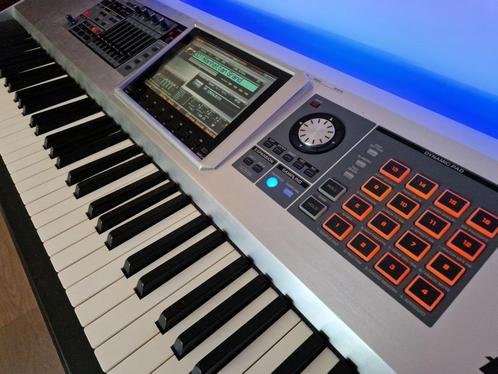 Roland Fantom G8 (incl. KS V7 V-stand & sustain-pedaal), Muziek en Instrumenten, Synthesizers, Gebruikt, 88 toetsen, Roland, Met midi-aansluiting