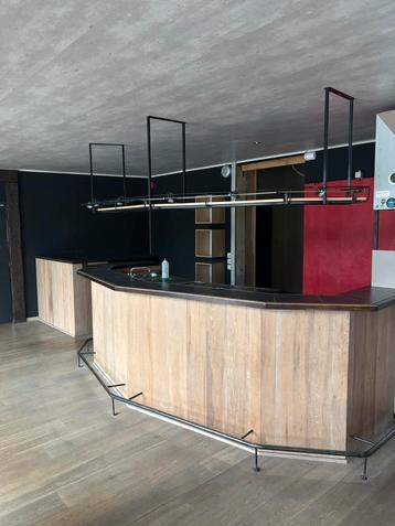 Restaurantbar / Cafétoog / incl hangmeubel en verlichting beschikbaar voor biedingen