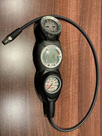 Duikcomputer - Manometer - Kompas console beschikbaar voor biedingen