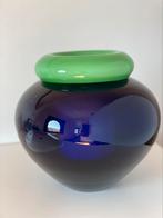 Vintage vaas in glas - mid century, Blauw, Ophalen of Verzenden, Minder dan 50 cm, Glas