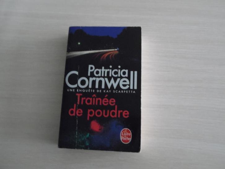 TRAÎNÉE DE POUDRE        PATRICIA CORNWELL, Livres, Thrillers, Comme neuf, Amérique, Envoi