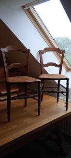 Deux ancienne chaises, Enlèvement