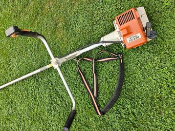 Débroussailleuse stihl fs 220 beschikbaar voor biedingen