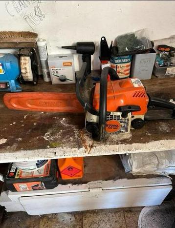 Scie à chaîne Stihl MS 180, Stihl, Tronçonneuse, 1200 watts ou plus, Moins de 30 mm