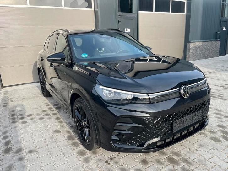 Volkswagen Tiquan R-Line/150pk/Massage/Sport, Auto's, Volkswagen, Bedrijf, Tiguan, 360° camera, ABS, Achteruitrijcamera, Adaptieve lichten