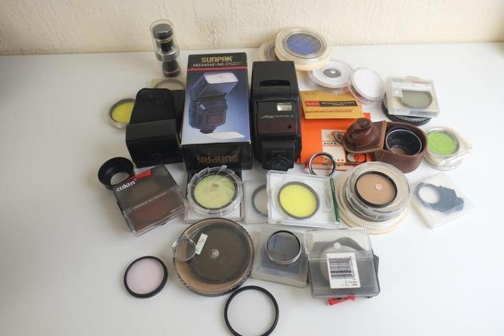 Groot lot filters & flitsers (Metz, B+W, Cokin), TV, Hi-fi & Vidéo, Appareils photo analogiques, Comme neuf, Enlèvement ou Envoi