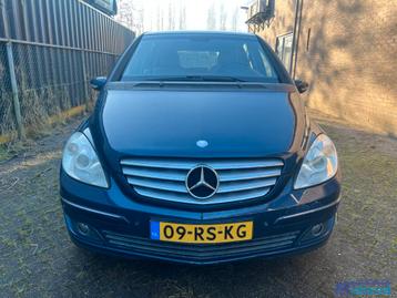 MERCEDES B KLASSE W245 2.0 BLAUW 375 onderdelen 266960 motor beschikbaar voor biedingen