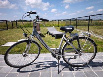 damesfiets venturelli beschikbaar voor biedingen