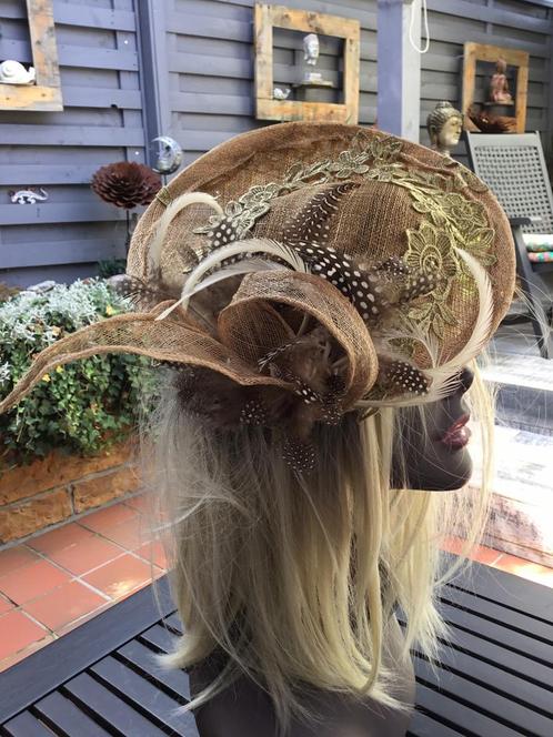 Middellichte bronzen bibihoed, Dieren en Toebehoren, Overige Dieren-accessoires, Zo goed als nieuw, Verzenden