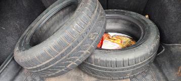 Twee Banden winterbanden 215/55R16