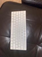 Apple magic keyboard 60% werkt perfect!, Computers en Software, Toetsenborden, Ophalen, Zo goed als nieuw