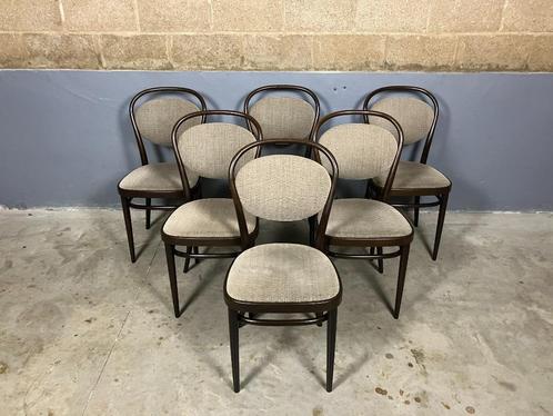 Thonet 215 stoelen bentwood 6 stuks vintage, Maison & Meubles, Chaises, Utilisé, Cinq, Six Chaises ou plus, Bois, Tissus, Brun