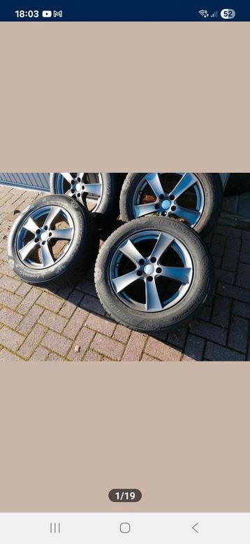 17 inch Winterbanden op velgen Hyundai Tucson  beschikbaar voor biedingen