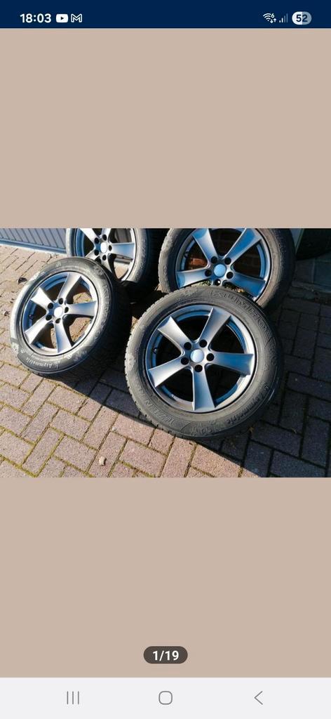 17 inch Winterbanden op velgen Hyundai Tucson, Auto-onderdelen, Banden en Velgen, Velg(en), Winterbanden, 17 inch, Ophalen