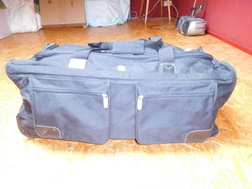 Grand sac voyage noir 110 L  6 poches tirettes 80X40X35 cm beschikbaar voor biedingen