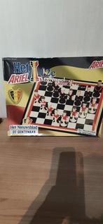 Het 12 e man spel met de rode duivels, Hobby en Vrije tijd, Gezelschapsspellen | Overige, Ophalen of Verzenden, Zo goed als nieuw