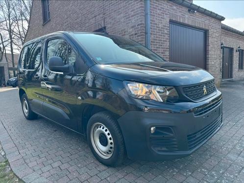 Peugeot Partner Navi/Camera/Trekhaak/3-zit/Cruise control, Auto's, Bestelwagens en Lichte vracht, Bedrijf, Te koop, 360° camera