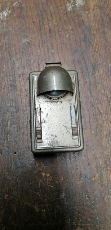 Militaire lamp, knoopsgat, filter  beschikbaar voor biedingen