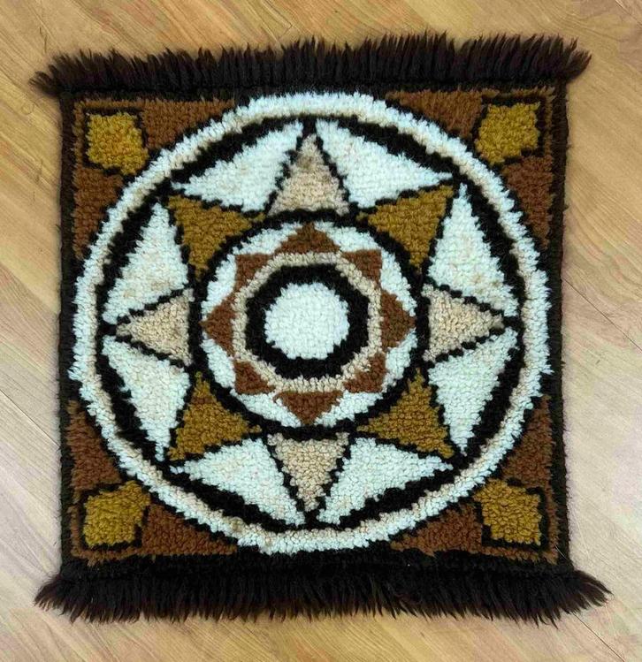 Smyrna retro kleed 40x40, Verzamelen, Retro, Huis en Inrichting, Ophalen of Verzenden