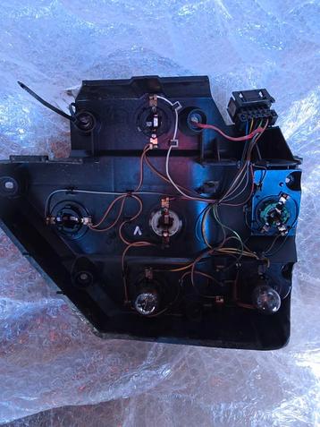 Mercedes-Benz w140 140 820 3977  links achter houder lamp  beschikbaar voor biedingen